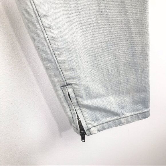 Juicy Couture The Ryan Light Wash Zipper Cuff Denim Jeans - Picture 7 of 12